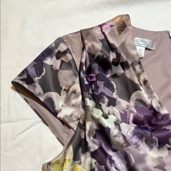 Stunning Floral Dress Grey Satin Cap Sleeve sz 12 like new - Picture 5 of 16